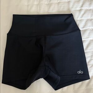 ALO Yoga Women's 3” High Waist Airlift Shorts